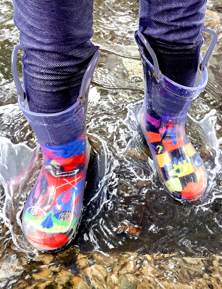 Kids PEEK A BOOTS See Thru Transparent Clear Rainboots See Your Socks Outside Pals Socks