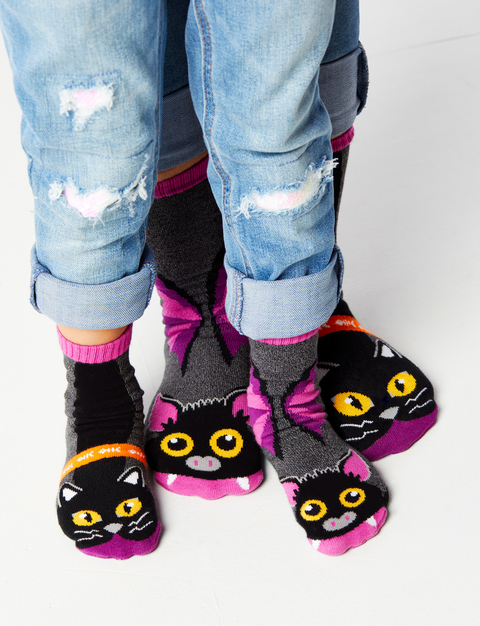 (ALMOST GONE!) BAT & BLACK CAT MATCHY MISMATCHY SOCKS SET