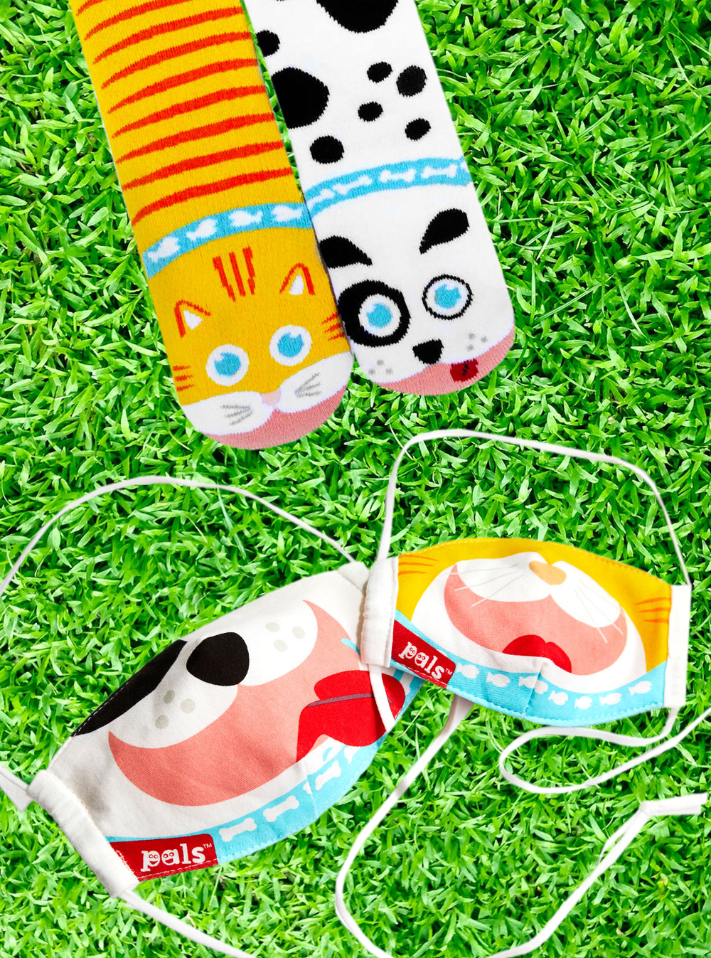 CAT & DOG SOCKS + REVERSIBLE FACE MASK BUNDLE