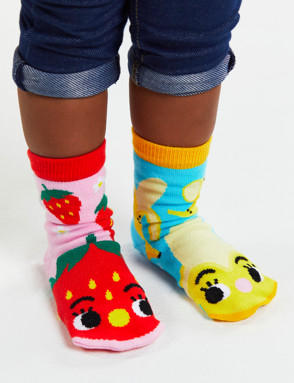 KIDS STRAWBERRY & BANANA NO SLIP SOCKS